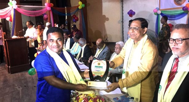 জেলার শ্রেষ্ঠ কাউন্সিলের পুরস্কার পেলেন রুহুল আমিন মোল্লা
