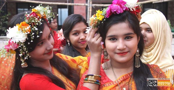 ভালোবাসার ‘লাল’ নাকি বসন্তের ‘বাসন্তী’ কোন রঙে সাজবে নগরী? ভালোবাসার ‘লাল’ নাকি বসন্তের ‘বাসন্তী’ কোন রঙে সাজবে নগরী?
