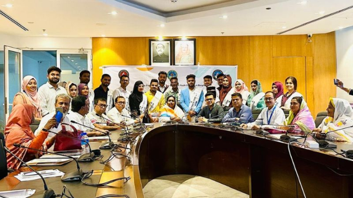 নবনির্বাচিত যুব কাউন্সিলরদের শপথ পাঠ করালেন মেয়র আইভী নবনির্বাচিত যুব কাউন্সিলরদের শপথ পাঠ করালেন মেয়র আইভী