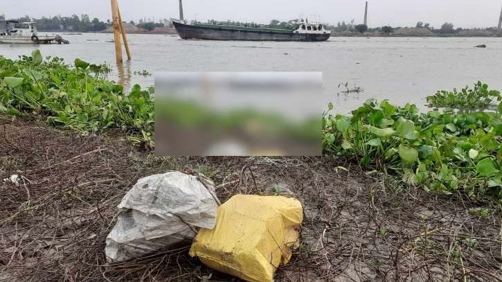 ধলেশ্বরী নদী থেকে ইটবাঁধা মরদেহ উদ্ধার ধলেশ্বরী নদী থেকে ইটবাঁধা মরদেহ উদ্ধার