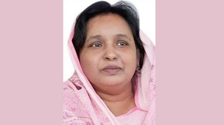 দেশে ফিরলেন মেয়র আইভী দেশে ফিরলেন মেয়র আইভী