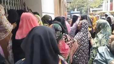 আড়াইহাজারে ছাত্রলীগ নেতাকে ছাড়াতে স্বজনদের থানা ঘেরাও