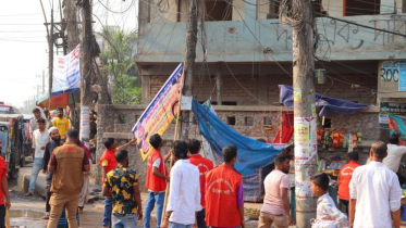 গ্রিন অ্যান্ড ক্লিন কর্মসূচি: তিন ট্রাক ব্যানার-সাইনবোর্ড অপসারণ