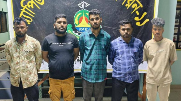 বন্দরে ফেনসিডিলসহ ৫ মাদক কারবারি আটক, পিকআপ জব্দ বন্দরে ফেনসিডিলসহ ৫ মাদক কারবারি আটক, পিকআপ জব্দ