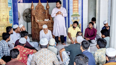 ফতুল্লায় এতিম শিশুদের নিয়ে জুলাই শহীদ ও আহতদের জন্য দোয়া