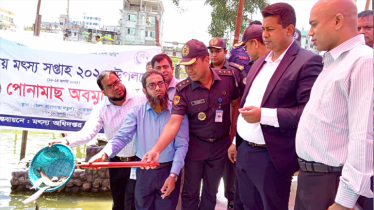 যারা খালে ময়লা ফেলবে তাদের বিরুদ্ধে আইনগত ব্যবস্থা নেয়া হবে: ডিসি
