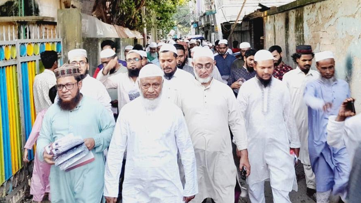 ১৬নং ওয়ার্ডে মাওলানা মঈনুদ্দিন আহমাদের গণসংযোগ