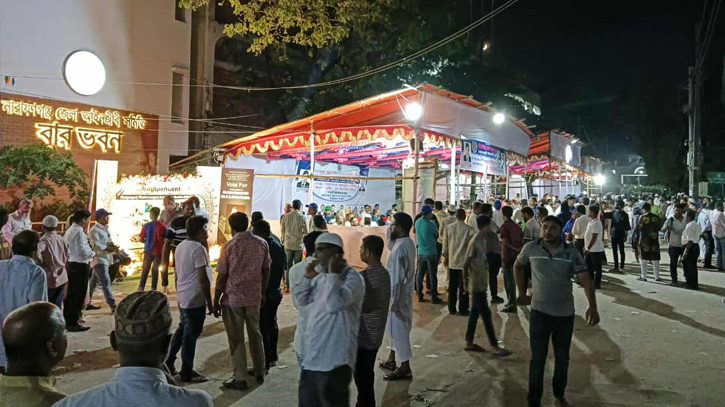 আইনজীবী সমিতির নির্বাচন: ফলাফলের অপেক্ষায় ‘মাইকে’ কান সকলের