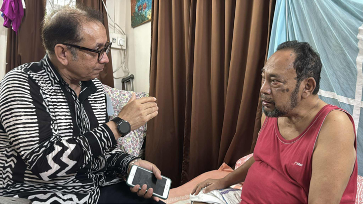 বর্ষীয়ান বিএনপি নেতা জামাল উদ্দিন কালুর পাশে এটিএম কামাল বর্ষীয়ান বিএনপি নেতা জামাল উদ্দিন কালুর পাশে এটিএম কামাল