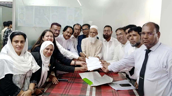 জাতীয়তাবাদী আইনজীবী ফোরামের বিপরীতে রেজা-গালিবের আলাদা প্যানেল জাতীয়তাবাদী আইনজীবী ফোরামের বিপরীতে রেজা-গালিবের আলাদা প্যানেল