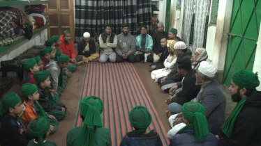 খালেদা জিয়ার আত্মার মাগফিরাত কামনায় ছাত্রদল নেতা নিরবের দোয়া