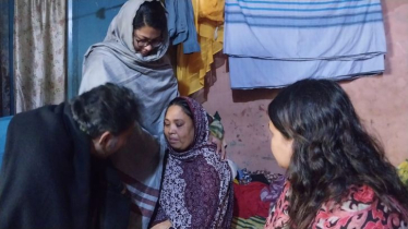 বন্দরে নিহত শিশু আলিফার পরিবারের পাশে গণসংহতির তরিকুল বন্দরে নিহত শিশু আলিফার পরিবারের পাশে গণসংহতির তরিকুল