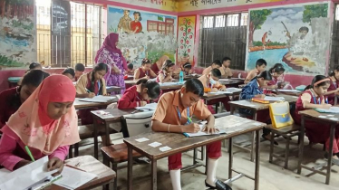 একদিকে শিক্ষকদের আন্দোলন, অন্যদিকে চলছে পরীক্ষা