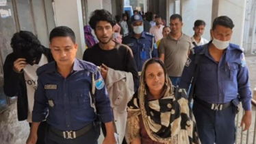 ফতুল্লায় ডিবি পরিচয়ে ছিনতাই: নারীসহ ৩ জনকে গণপিটুনি ফতুল্লায় ডিবি পরিচয়ে ছিনতাই: নারীসহ ৩ জনকে গণপিটুনি