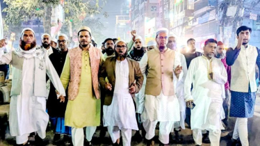 হাদির উপর গুলির প্রতিবাদে খেলাফত মজলিসের বিক্ষোভ মিছিল হাদির উপর গুলির প্রতিবাদে খেলাফত মজলিসের বিক্ষোভ মিছিল