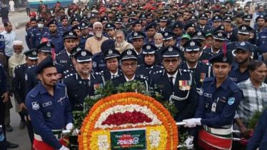 বিজয় দিবসে শহীদদের প্রতি জেলা পুলিশের শ্রদ্ধা বিজয় দিবসে শহীদদের প্রতি জেলা পুলিশের শ্রদ্ধা