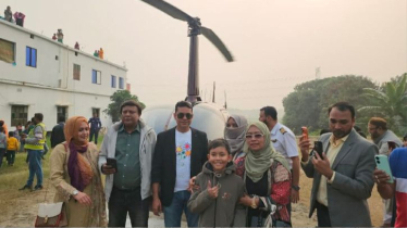 জন্মদিনে মাকে হেলিকপ্টারে চড়ালেন ছেলে