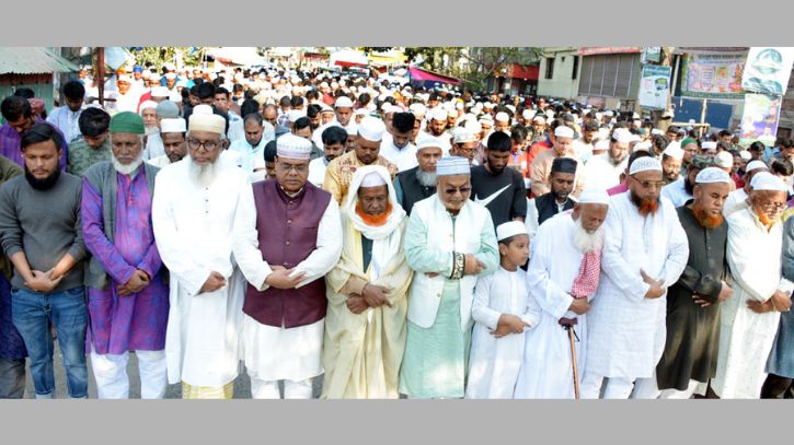 সিদ্ধিরগঞ্জে বিএনপি নেতা ডা. মাসুদ করিমের মায়ের জানাজা সম্পন্ন