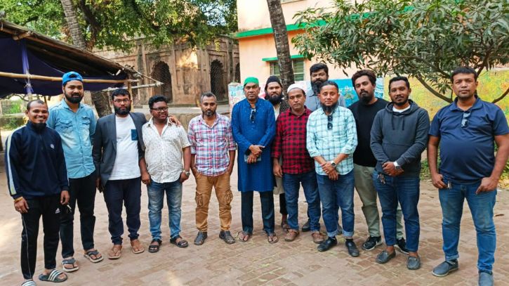 খালেদা জিয়ার সুস্থতা কামনায় স্বেচ্ছাসেবক দলের দোয়া