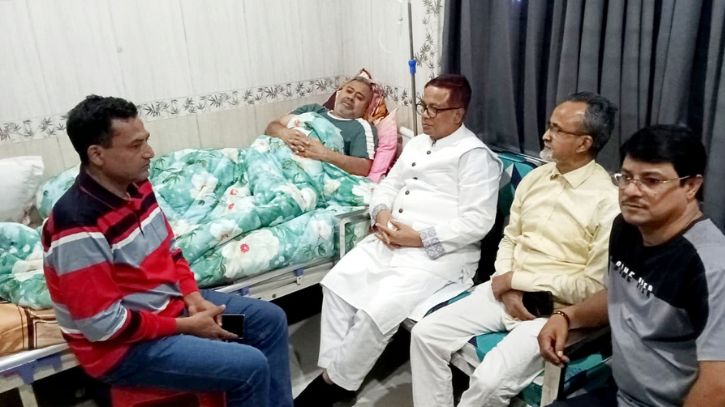 ডেঙ্গু আক্রান্ত সানিকে দেখতে হাসপাতালে বিএনপি নেতৃবৃন্দ
