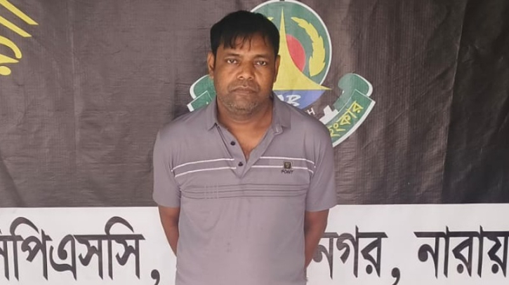 র্যাব পরিচয়ে প্রবাসীদের সর্বস্ব লুট, অভিযুক্ত গ্রেফতার র্যাব পরিচয়ে প্রবাসীদের সর্বস্ব লুট, অভিযুক্ত গ্রেফতার