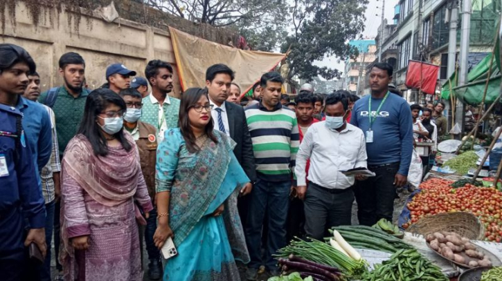 শহরে যানজট নিরসনে জেলা প্রশাসনের উচ্ছেদ অভিযান শহরে যানজট নিরসনে জেলা প্রশাসনের উচ্ছেদ অভিযান