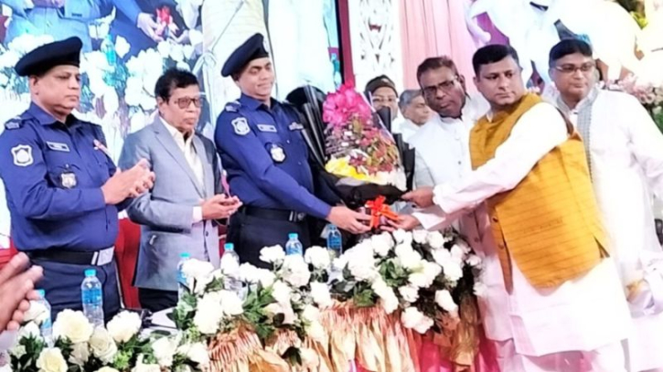 পৃথিবীর সকল ধর্মে মানুষের শান্তি ও মঙ্গলের কথা বলা হয়েছে: এসপি পৃথিবীর সকল ধর্মে মানুষের শান্তি ও মঙ্গলের কথা বলা হয়েছে: এসপি