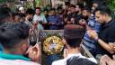 জুলাই অভ্যুত্থানে শহীদ স্বজনের কবর জিয়ারত এনসিপির