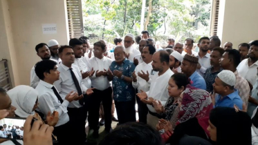 আইনজীবীদের সুস্থতা ও দীর্ঘায়ু কামনায় দোয়া মাহফিল অনুষ্ঠিত