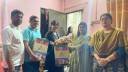 সোনারগাঁয়ে নবজাতক শিশুকে গাছ উপহার দিলেন ইউএনও