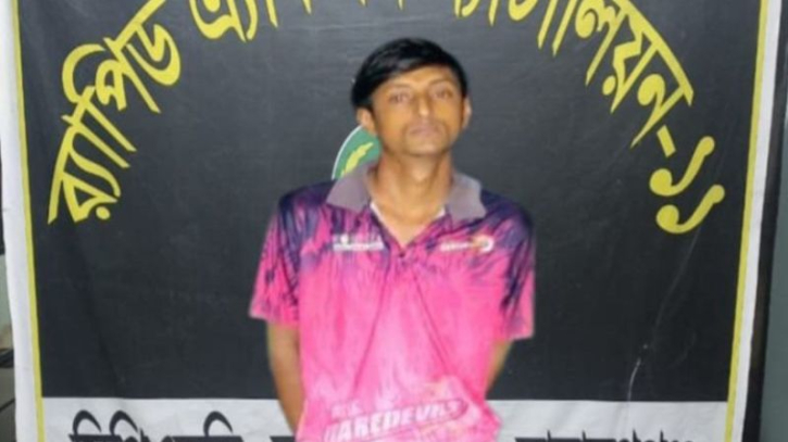 রূপগঞ্জে মামুন হত্যা মামলায় সাবেক ছাত্রদল নেতা বাবু গ্রেফতার রূপগঞ্জে মামুন হত্যা মামলায় সাবেক ছাত্রদল নেতা বাবু গ্রেফতার