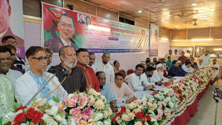 গণতন্ত্র প্রতিষ্ঠায় এখনো লড়াই চলছে: মামুন মাহমুদ গণতন্ত্র প্রতিষ্ঠায় এখনো লড়াই চলছে: মামুন মাহমুদ