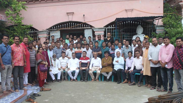 সাধুনাগ মহাশয় আশ্রমের নবগঠিত কমিটির পুনর্মিলনী সাধুনাগ মহাশয় আশ্রমের নবগঠিত কমিটির পুনর্মিলনী