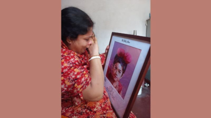 শহীদ রিয়া গোপের প্রথম মৃত্যুবার্ষিকী: ঘাতকের বুলেট কেড়ে নেয় প্রাণ শহীদ রিয়া গোপের প্রথম মৃত্যুবার্ষিকী: ঘাতকের বুলেট কেড়ে নেয় প্রাণ