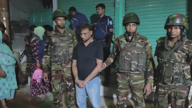 বন্দরে যৌথবাহিনীর অভিযানে মাদক ও দেশীয় অস্ত্রসহ আটক ২