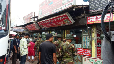 সেনাবাহিনীর প্রচেষ্টায় ঘরমুখো মানুষের মাঝে স্বস্তি