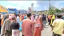বকেয়া বেতনের দাবিতে কাচপুরে শ্রমিকদের সড়ক অবরোধ
