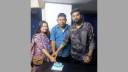 বাবা দিবসে সম্পাদক পিতাকে কেক কেটে শুভেচ্ছা কন্যার