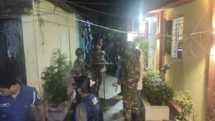 বন্দরে যৌথবাহিনীর অভিযানে মাদক ও দেশীয় অস্ত্রসহ একজন আটক বন্দরে যৌথবাহিনীর অভিযানে মাদক ও দেশীয় অস্ত্রসহ একজন আটক
