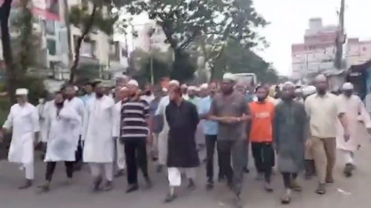 জামায়াতের মিছিল, স্বৈরাচারের ‘প্রেতাত্মা’দের গ্রেপ্তারের দাবি জামায়াতের মিছিল, স্বৈরাচারের ‘প্রেতাত্মা’দের গ্রেপ্তারের দাবি