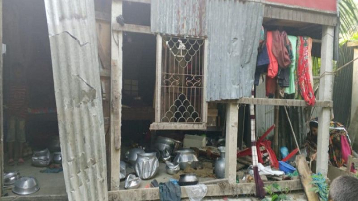 সোনারগাঁয়ে ছাত্রদল নেতার বাড়িতে হামলার অভিযোগ সোনারগাঁয়ে ছাত্রদল নেতার বাড়িতে হামলার অভিযোগ