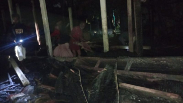 সিদ্ধিরগঞ্জে মার্কেটে ভয়াবহ অগ্নিকাণ্ড, পুড়েছে ৭টি দোকান