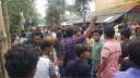 আড়াইহাজারে পাওয়ারলুম শ্রমিকদের সড়ক অবরোধ ও বিক্ষোভ