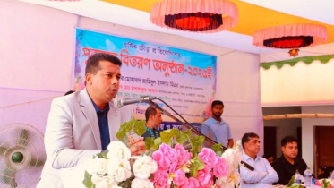 শিক্ষার পাশাপাশি খেলাধুলার গুরুত্ব তুলে ধরলেন জেলা প্রশাসক