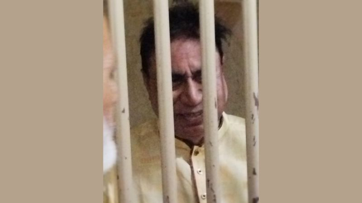 বন্দর উপজেলা আওয়ামী লীগের সাবেক সাধারণ সম্পাদক গ্রেপ্তার বন্দর উপজেলা আওয়ামী লীগের সাবেক সাধারণ সম্পাদক গ্রেপ্তার
