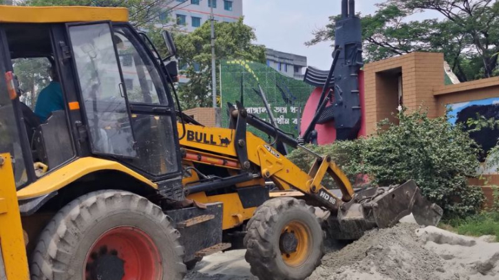 সরকারি জায়গা দখল করে ইট বালুর ব্যবসা, দুই প্রতিষ্ঠানকে জরিমানা সরকারি জায়গা দখল করে ইট বালুর ব্যবসা, দুই প্রতিষ্ঠানকে জরিমানা