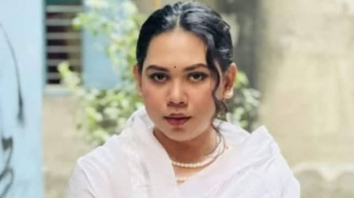 ফতুল্লা থেকে ঢাকা মহানগর আওয়ামী লীগ নেত্রী টুসি গ্রেফতার ফতুল্লা থেকে ঢাকা মহানগর আওয়ামী লীগ নেত্রী টুসি গ্রেফতার