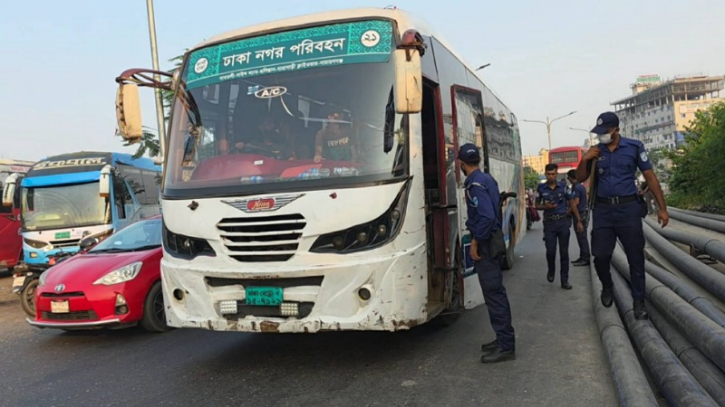 যান চলাচল স্বাভাবিক, ১২ ঘন্টায় গ্রেপ্তার ২৭ আ. লীগ নেতা-কর্মী