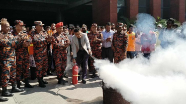 প্রতিটি ভবনে অগ্নিনির্বাপক যন্ত্র থাকা জরুরি: নাসিক প্রশাসক প্রতিটি ভবনে অগ্নিনির্বাপক যন্ত্র থাকা জরুরি: নাসিক প্রশাসক