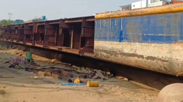 ‘ভুয়া মালিক সেজে’ ভাড়ার নৌযান কাটা হলো বিএনপি নেতার ডকইয়ার্ডে ‘ভুয়া মালিক সেজে’ ভাড়ার নৌযান কাটা হলো বিএনপি নেতার ডকইয়ার্ডে